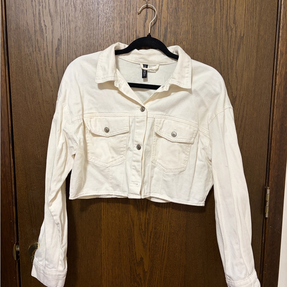 H&M Women's Off-White Cropped Jean Jacket